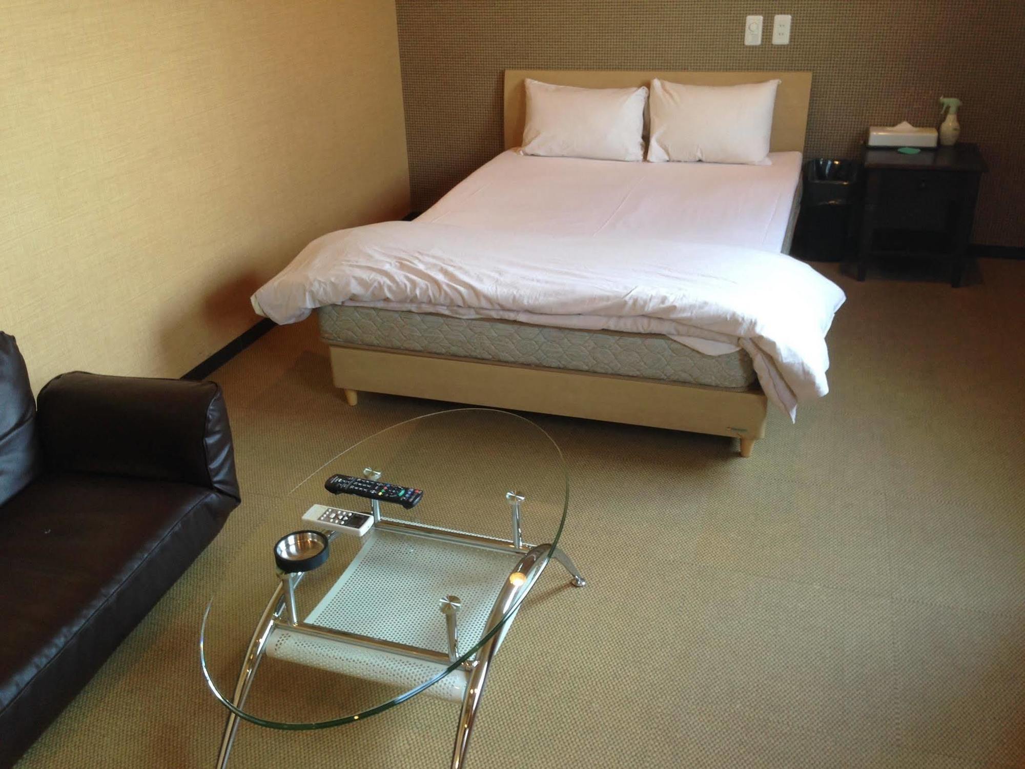Uehonmachi Plaza Hotel (Adults Only) 오사카 외부 사진